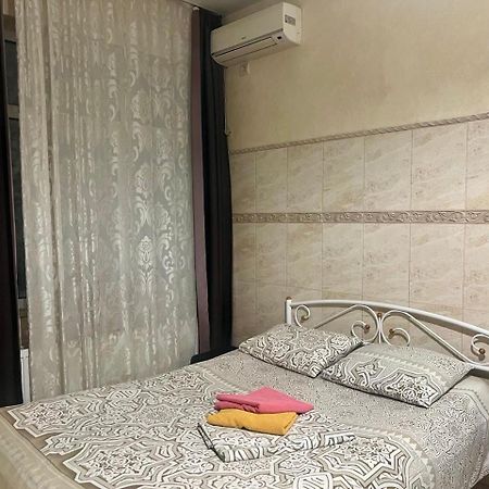 Studio Apartment Metro Pechersk 基輔 外观 照片