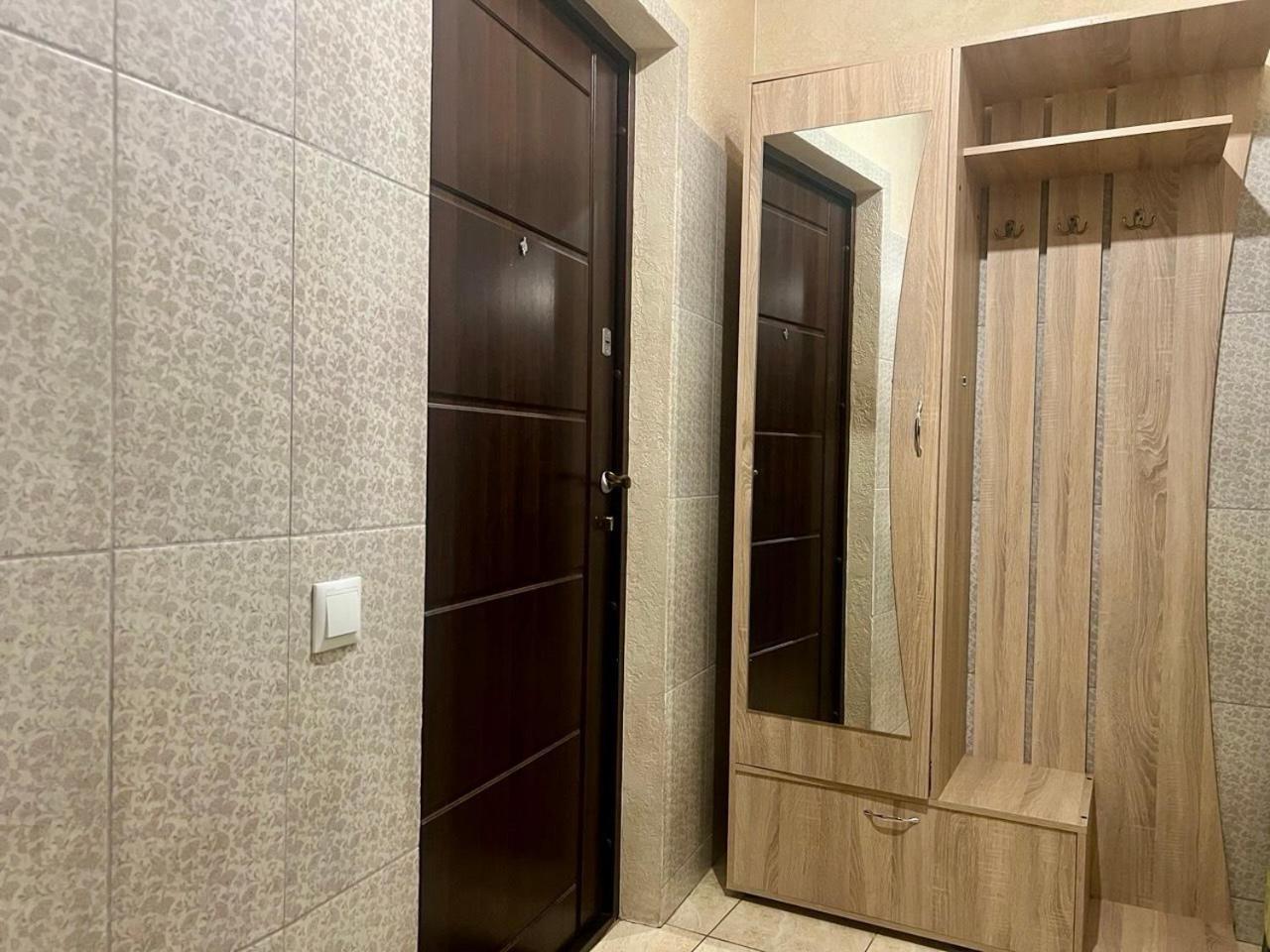 Studio Apartment Metro Pechersk 基輔 外观 照片